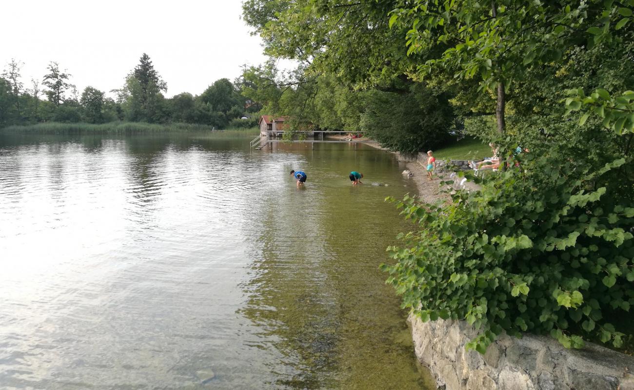 Фото Strandbad Seehausen с трава поверхностью