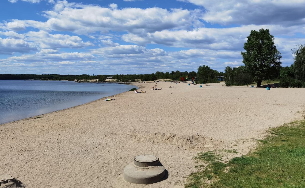 Фото Cospudener See Beach с светлый песок поверхностью