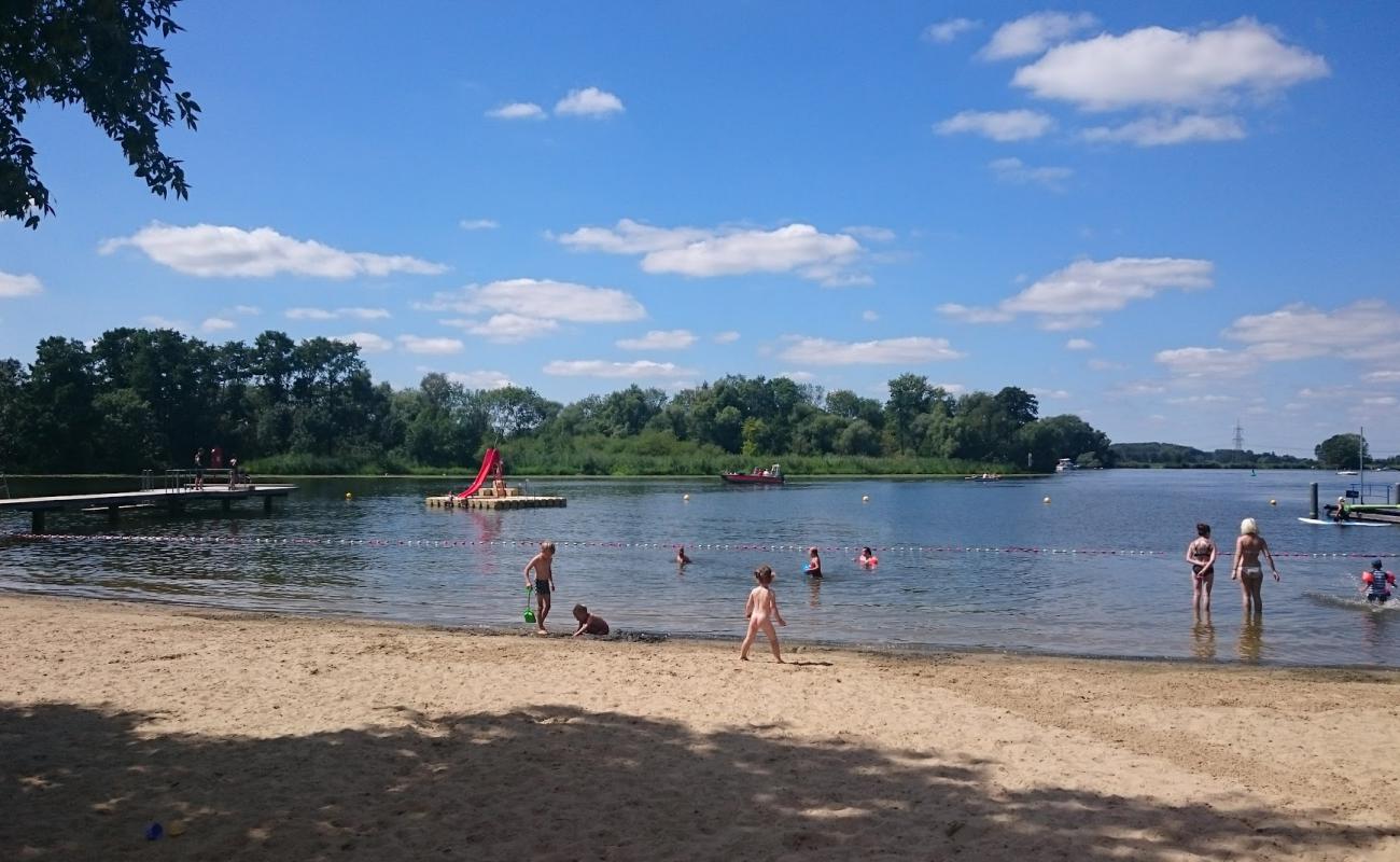 Фото Ketziner Havelstrand с светлый песок поверхностью