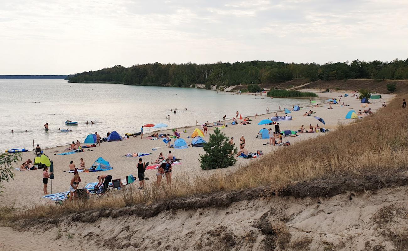 Фото Badestrand Partwitzer See с светлый песок поверхностью