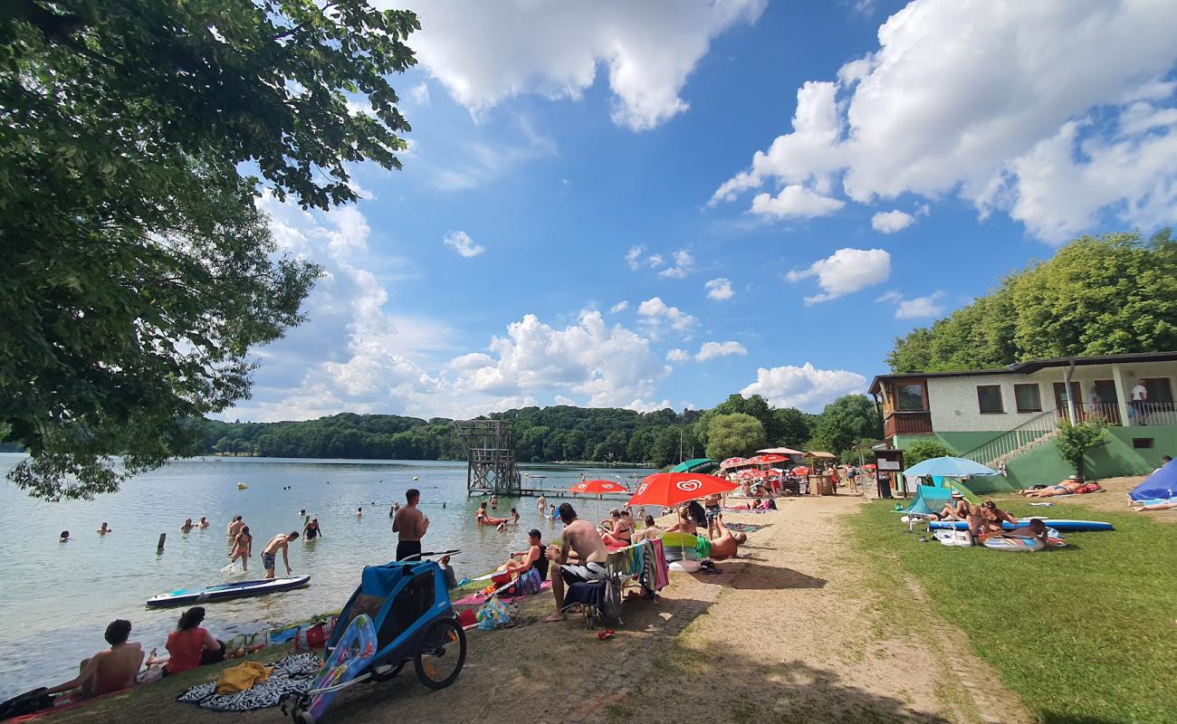 Фото Strandbad Buckow с светлый песок поверхностью