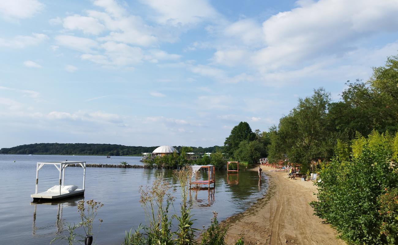 Фото Seebad Caputh с светлый песок поверхностью