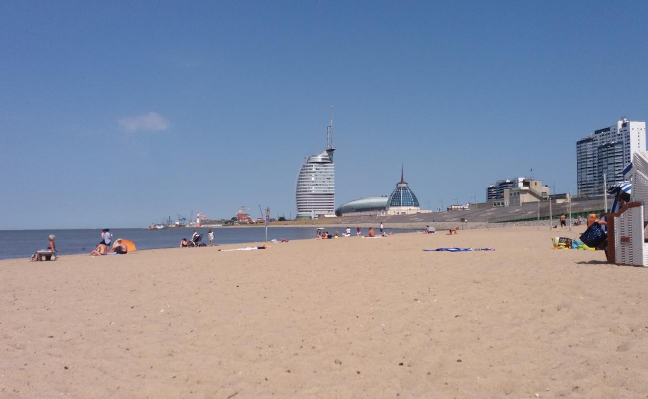 Фото Bremerhaven Strand (Weser Strand) с светлый песок поверхностью