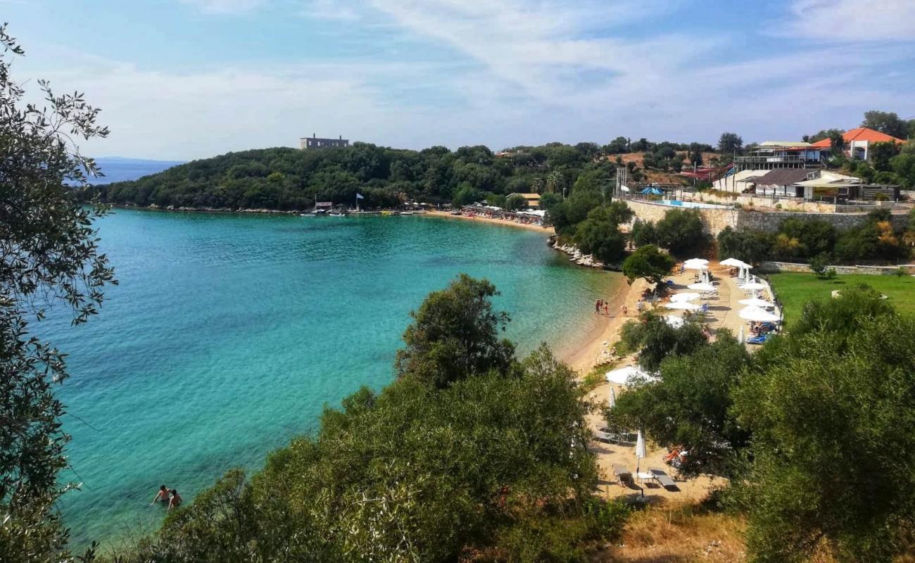 Фото Zeri beach с песок с галькой поверхностью