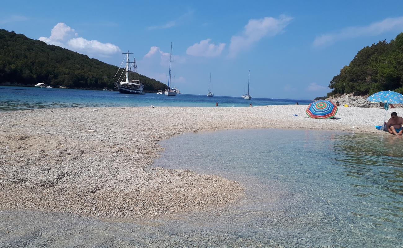 Фото Diapori beach с белая чистая галька поверхностью