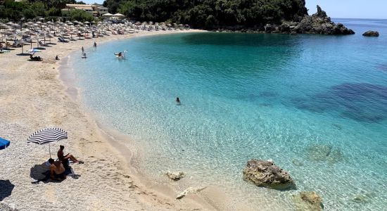 Sarakiniko beach