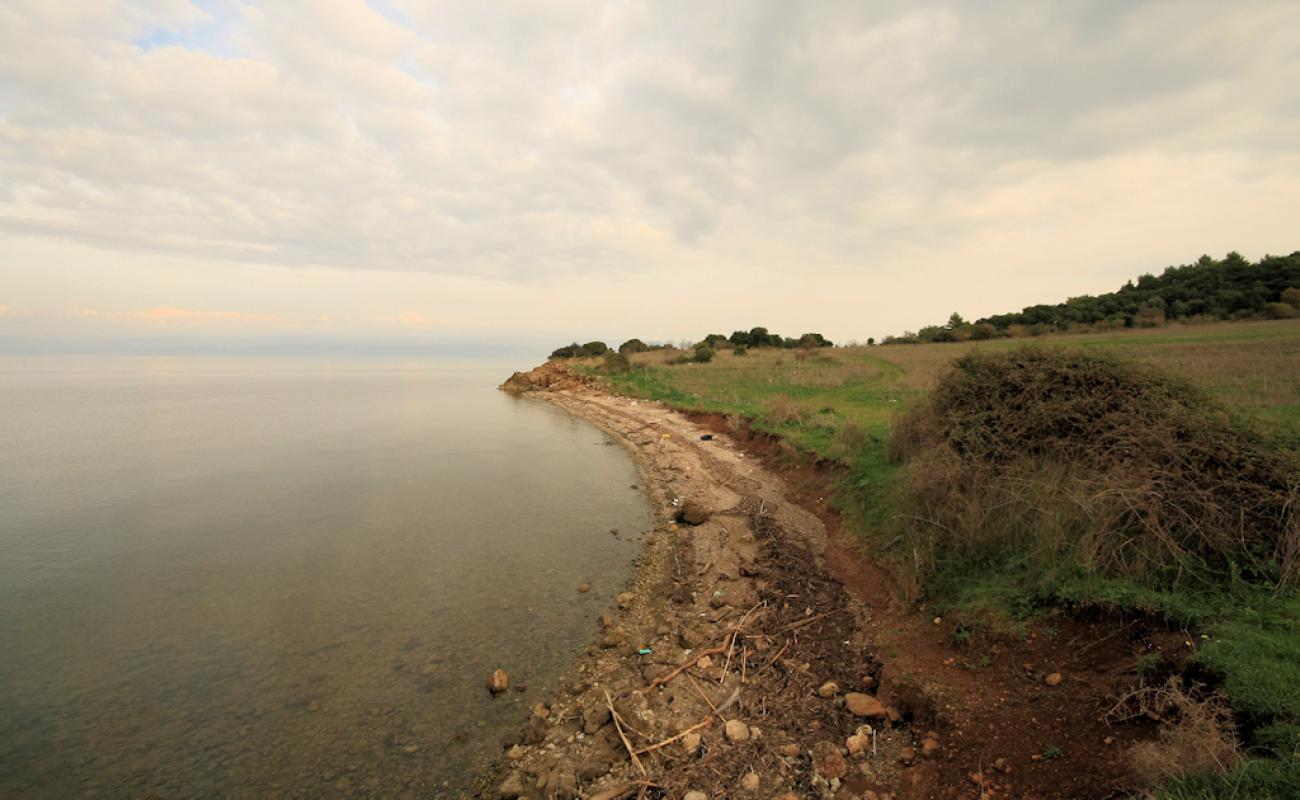 Фото Gavou mikro beach с кристальная вода поверхностью