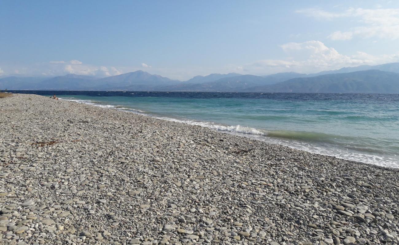 Фото Marathias beach с светлая галька поверхностью