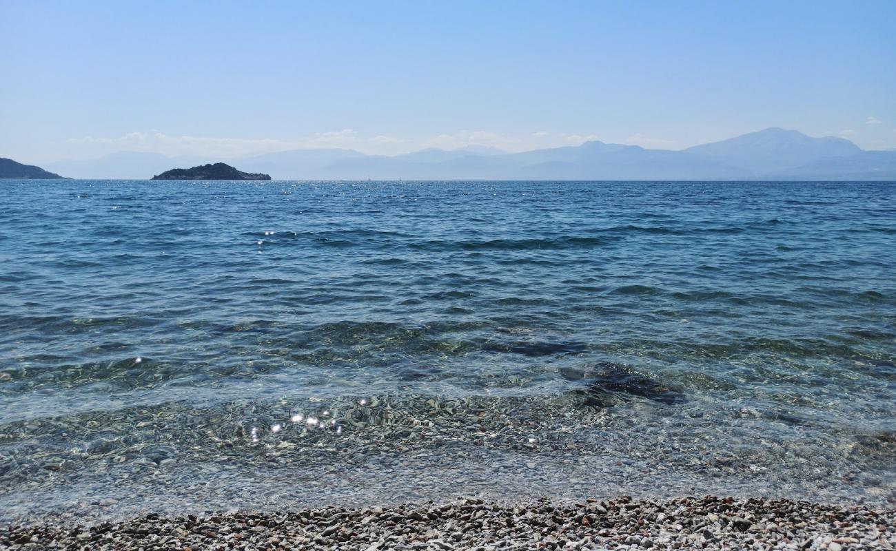 Фото Agios Spiridon beach с серая галька поверхностью