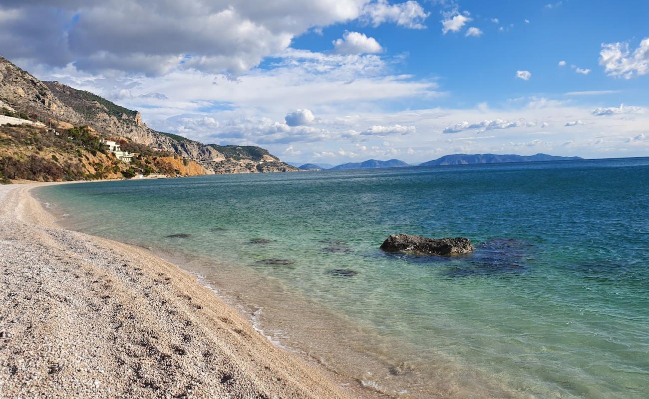 Фото Kinetas 2 beach с белая чистая галька поверхностью