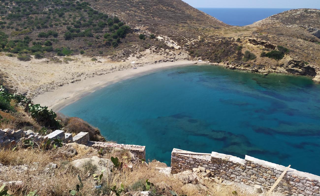 Фото beach cape Matapan с серый песок поверхностью