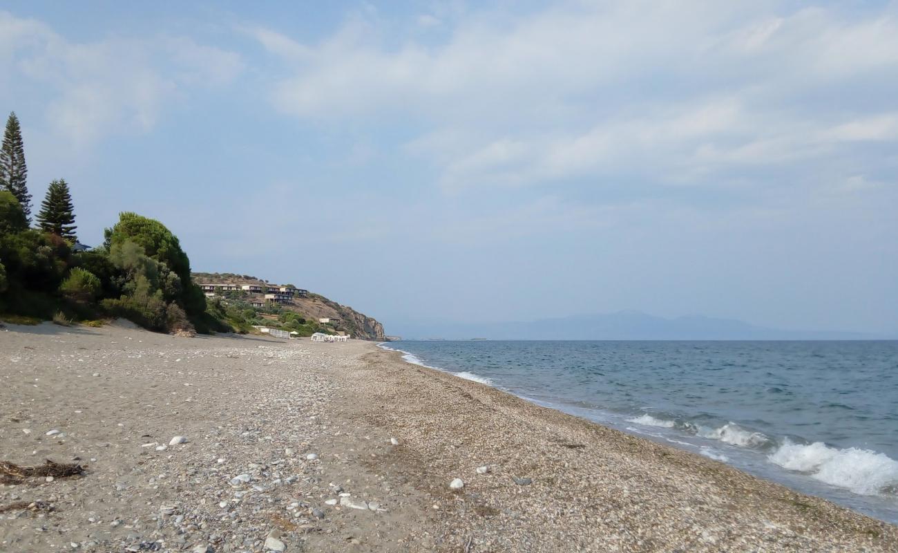 Фото Selinitsa beach с серый песок поверхностью