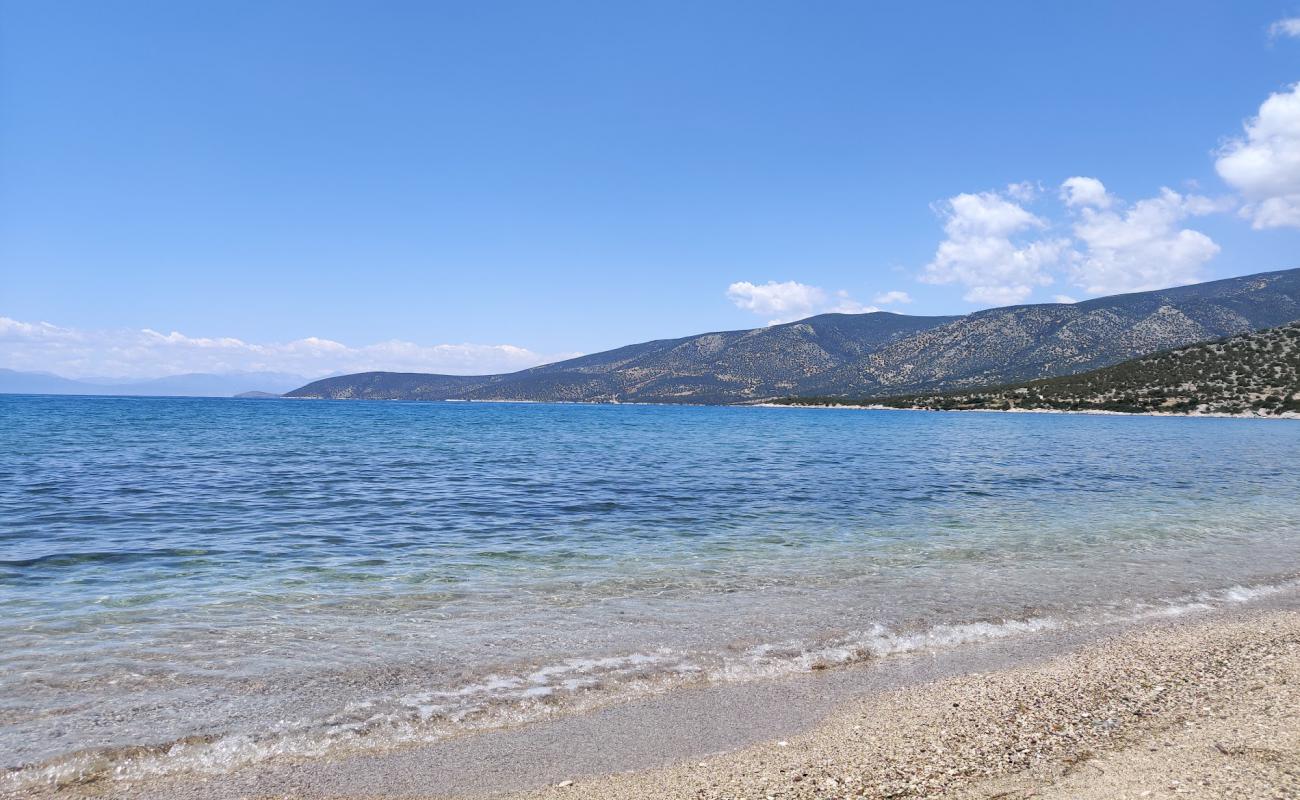 Фото Lakkes beach с белая чистая галька поверхностью