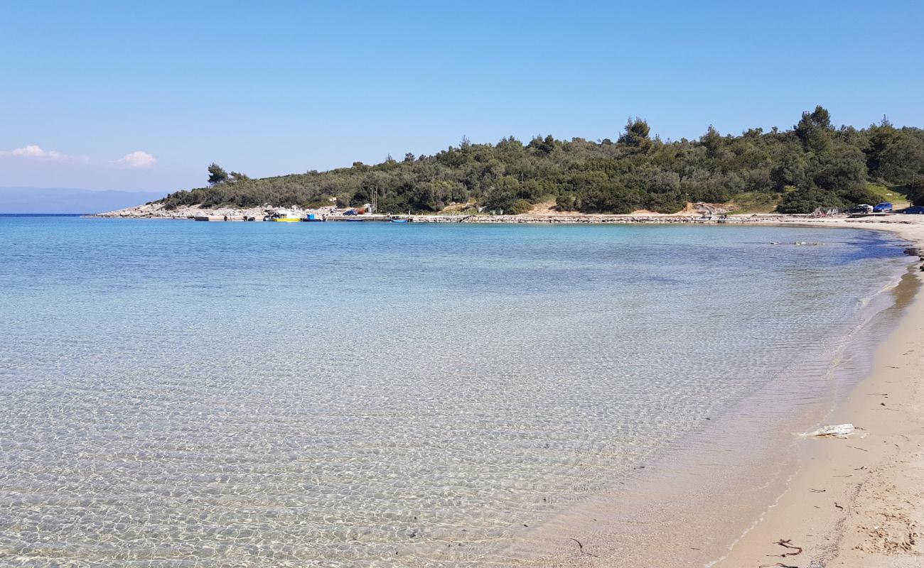 Фото Paliouri beach с светлый песок поверхностью