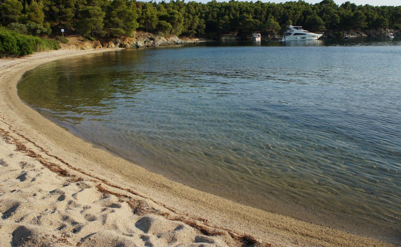 Фото Agios Kyriaki beach V с светлый песок поверхностью