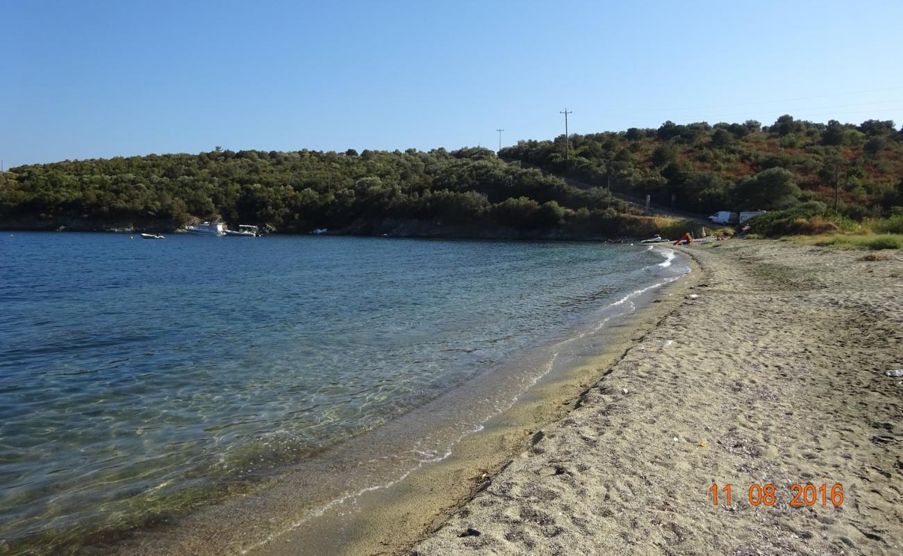 Фото Azapiko beach II с светлый песок поверхностью