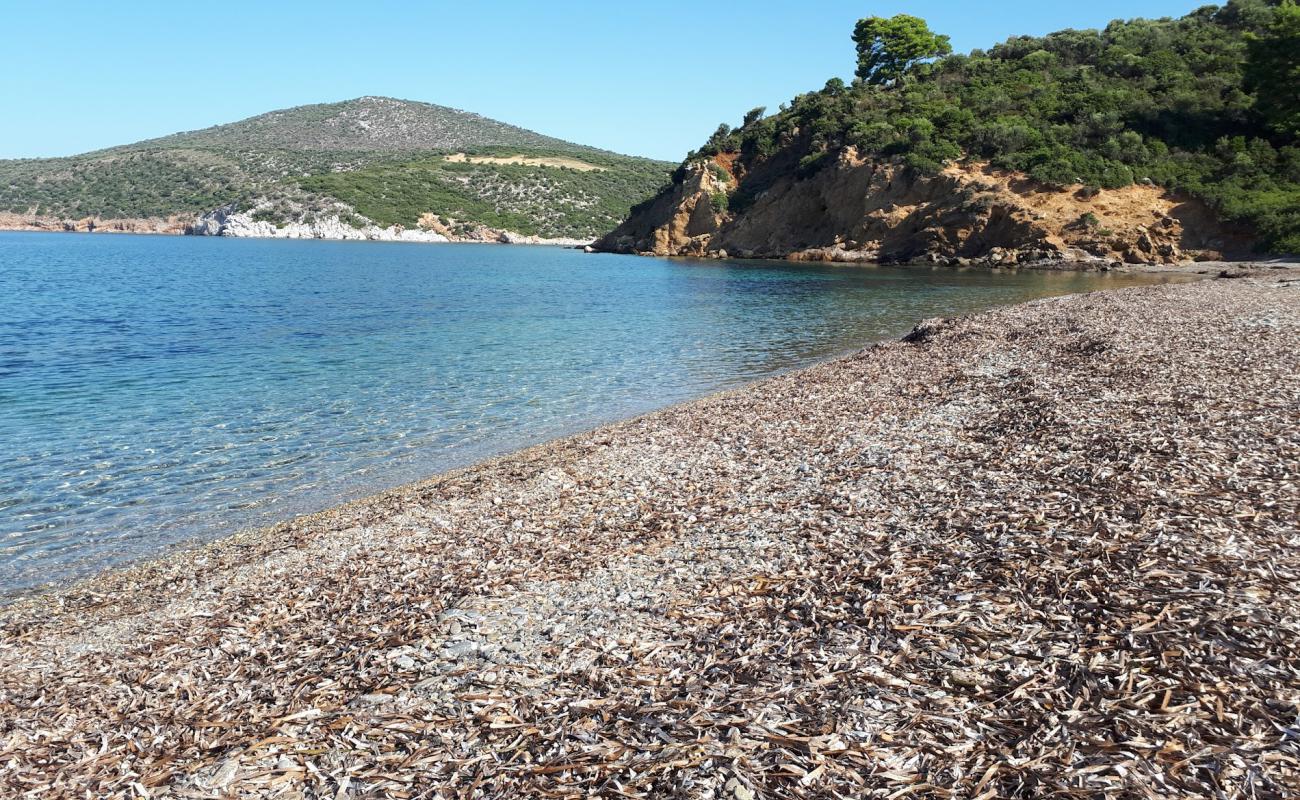 Фото Secret beach с темная галька поверхностью