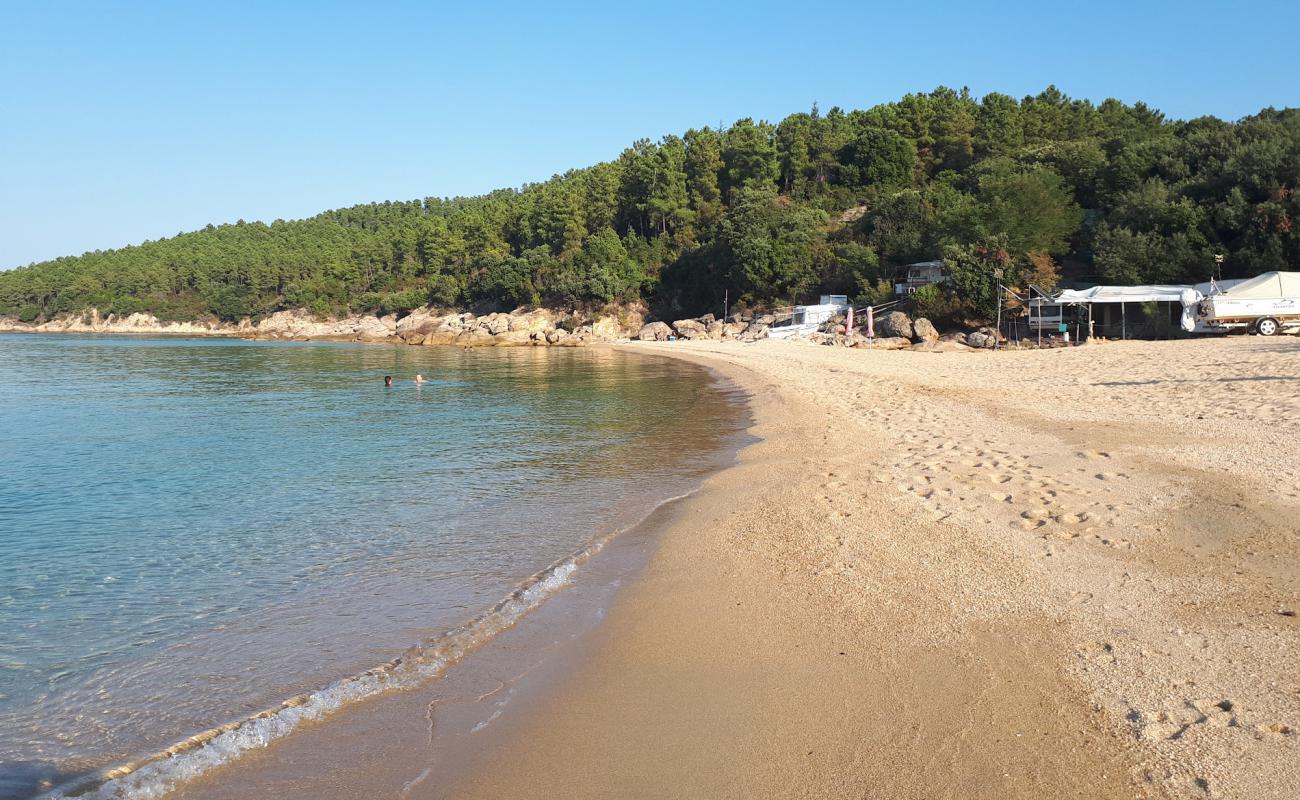 Фото Brostomnitsa Beach с светлый песок поверхностью