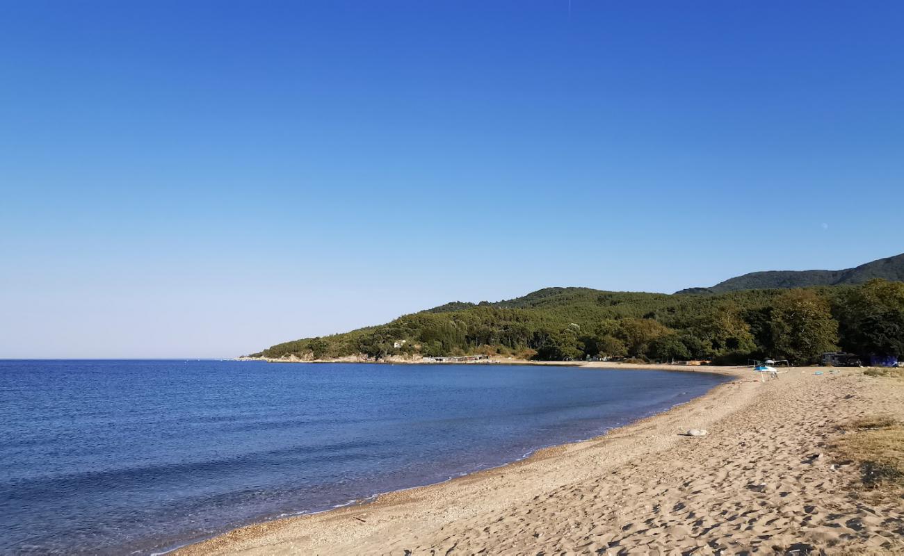 Фото Brostomnitsa Beach III с светлый песок поверхностью