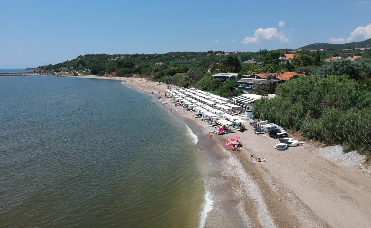 Фото Saint Georgii beach с песок с галькой поверхностью