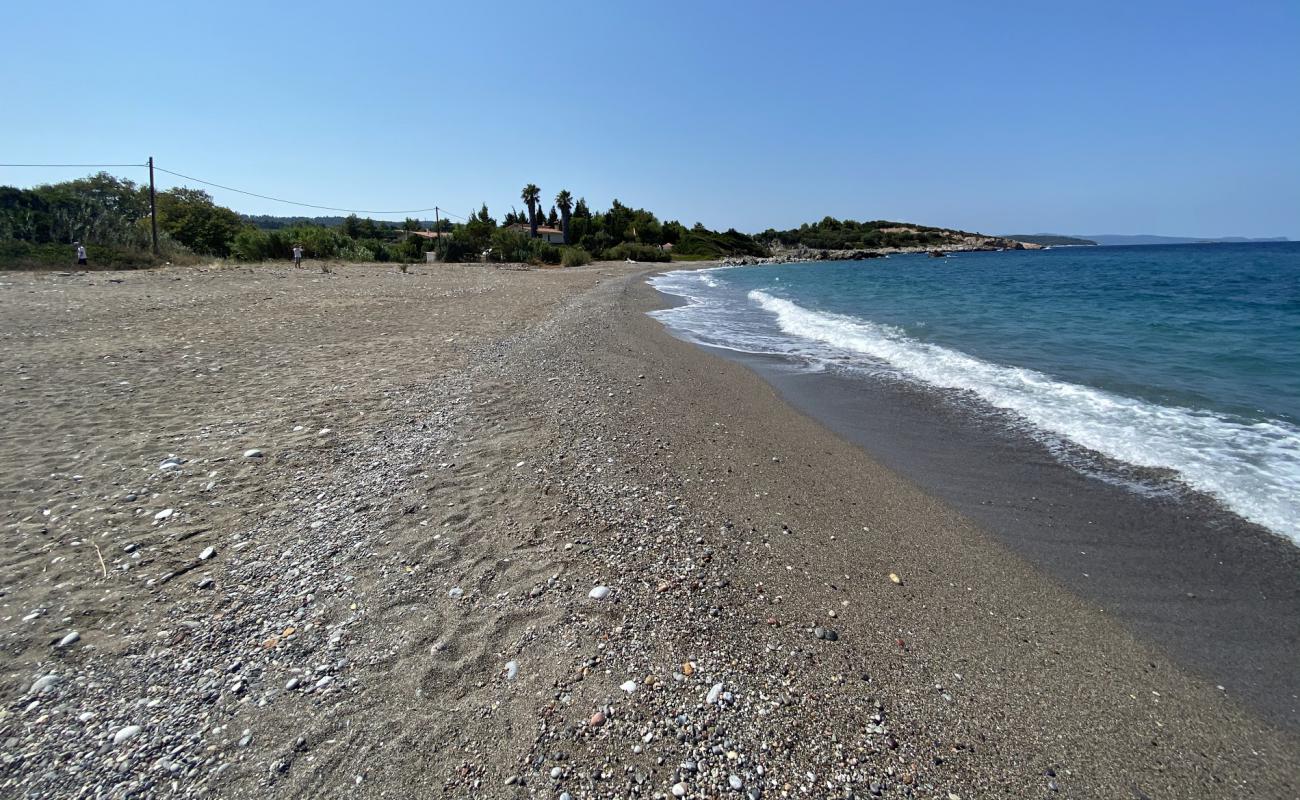 Фото Black beach с серая галька поверхностью