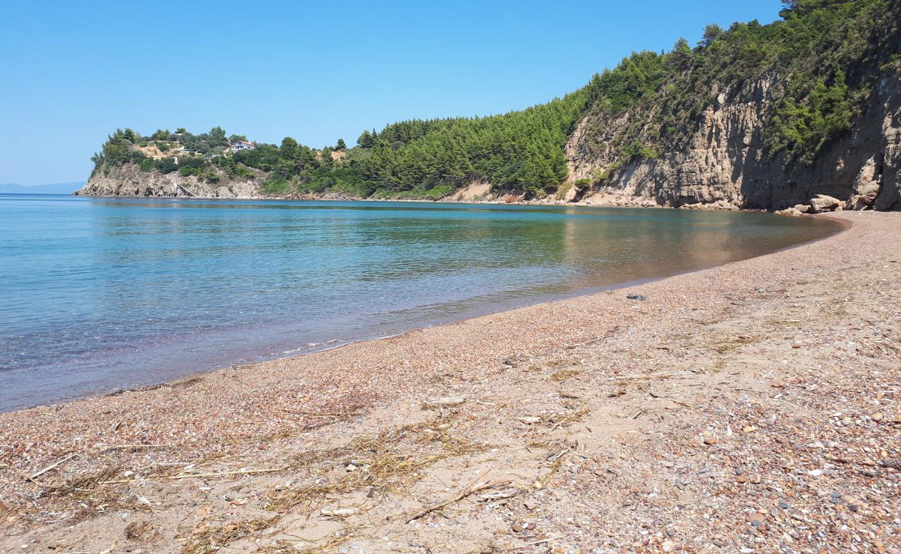 Фото BE beach с песок с галькой поверхностью