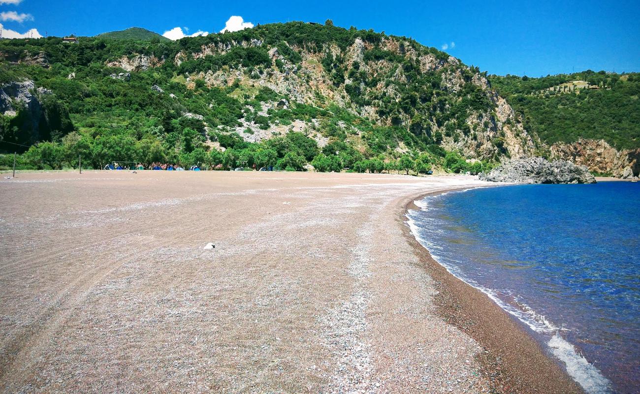 Фото Limnionas beach с серая чистая галька поверхностью