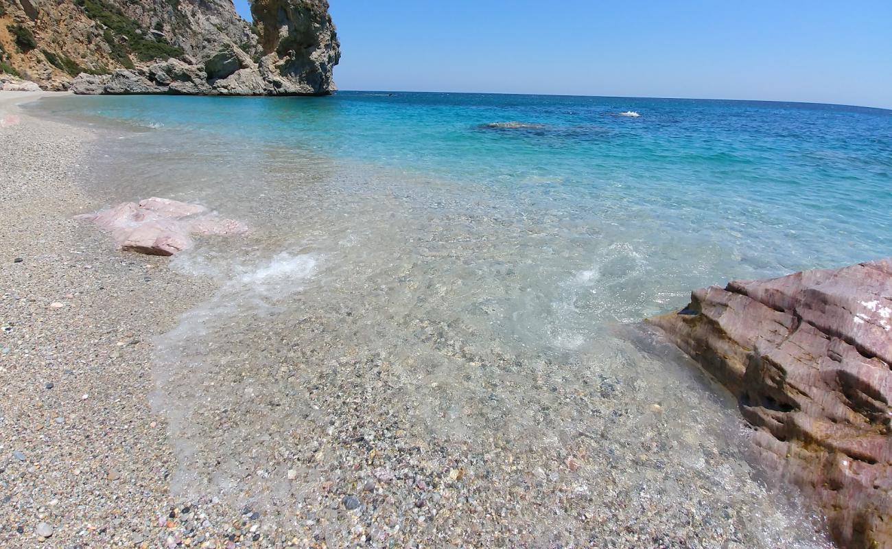 Фото Kalami beach с серая чистая галька поверхностью