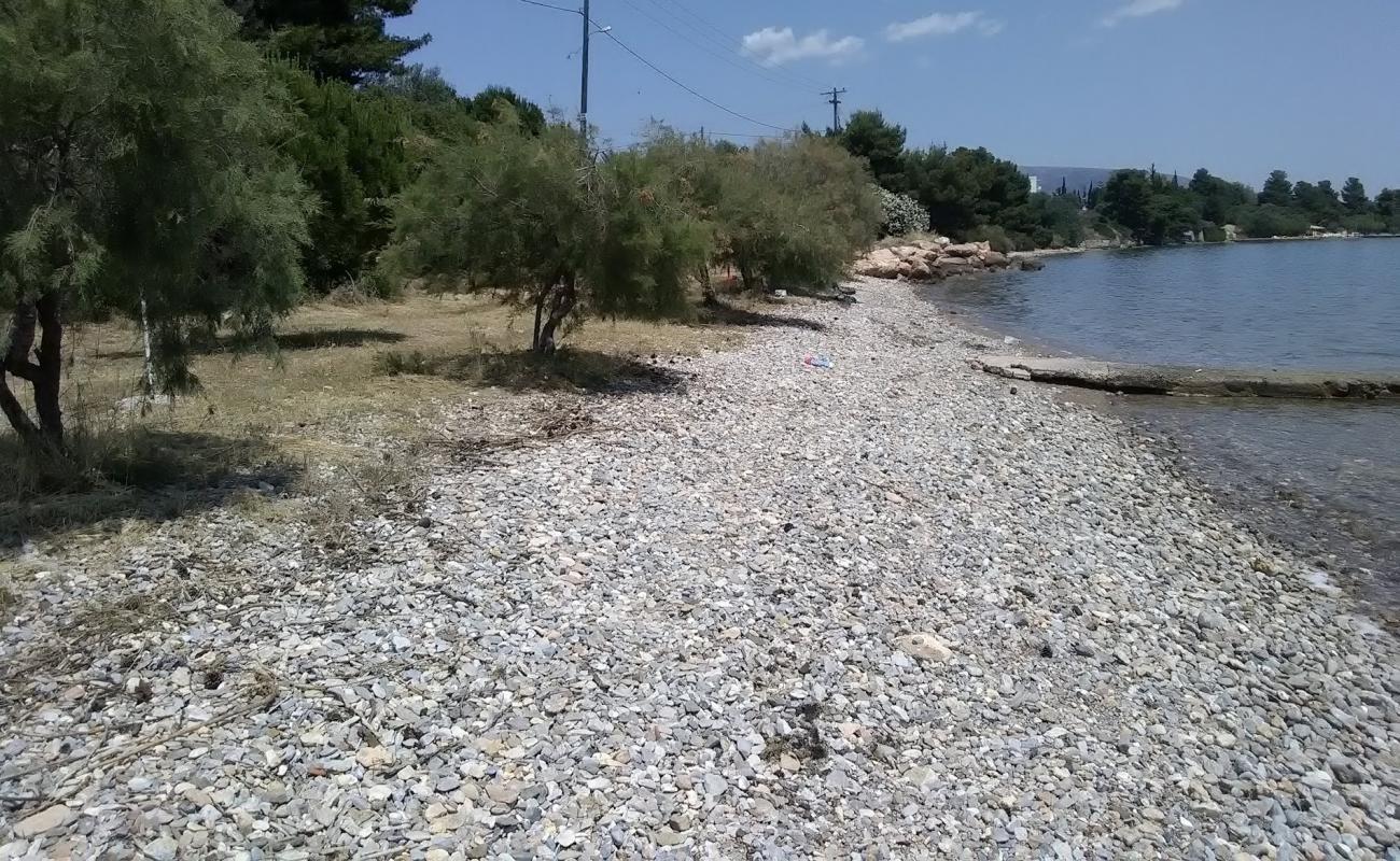 Фото Magoula beach с серая галька поверхностью