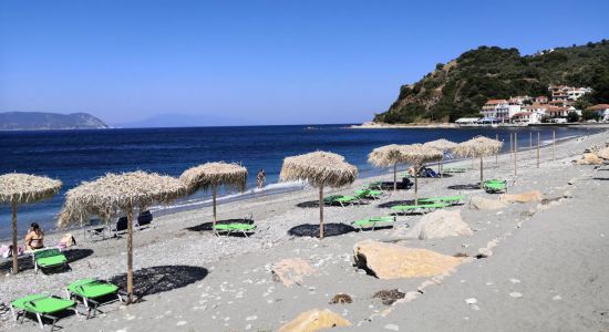 Loutraki beach