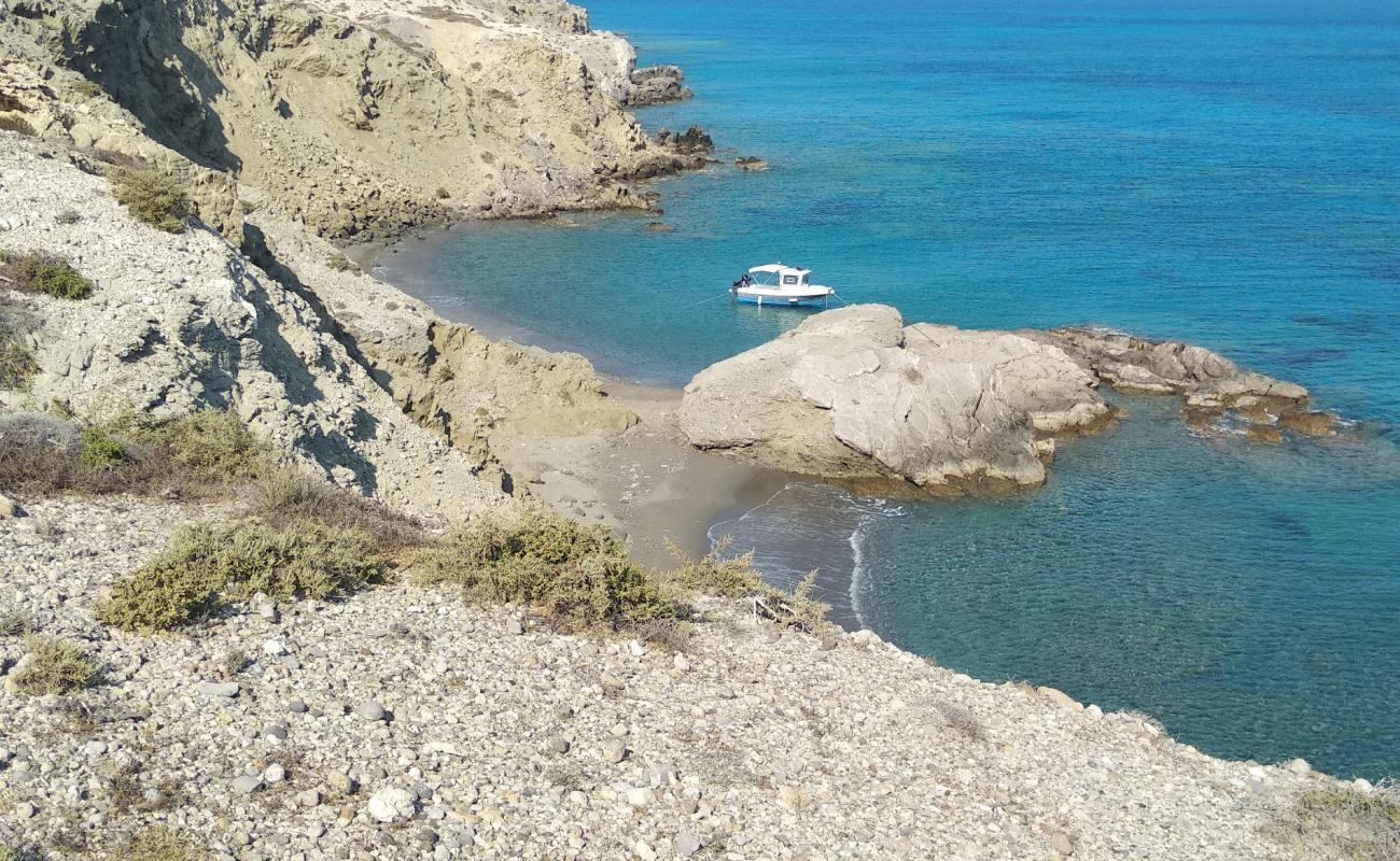 Фото Makronisi Beach II с светлый песок поверхностью