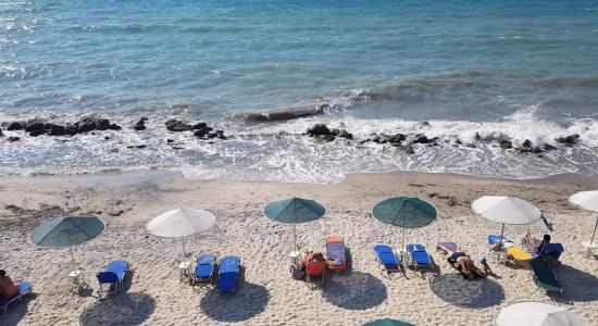 Kouros Palace beach