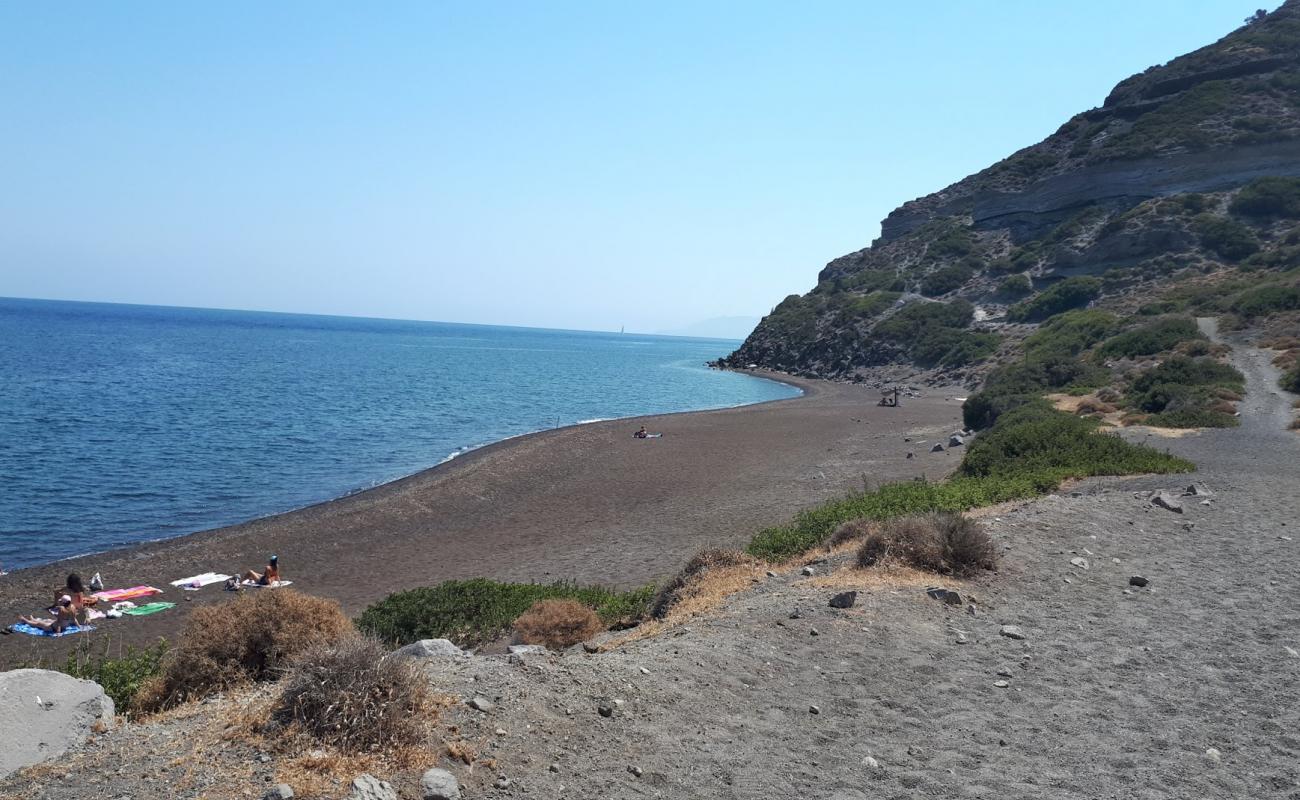 Фото Lies beach с песок с галькой поверхностью