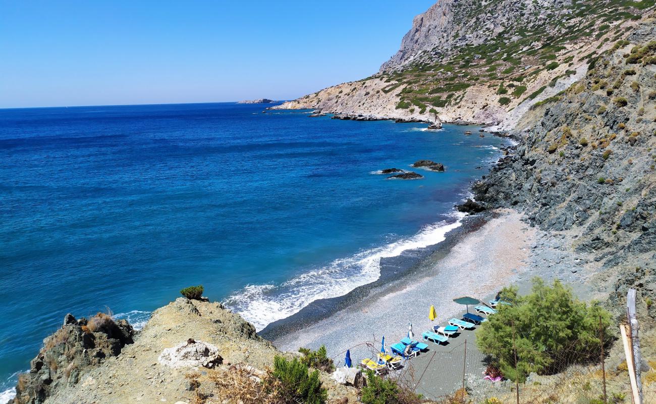 Фото Hohlakas beach с серая чистая галька поверхностью