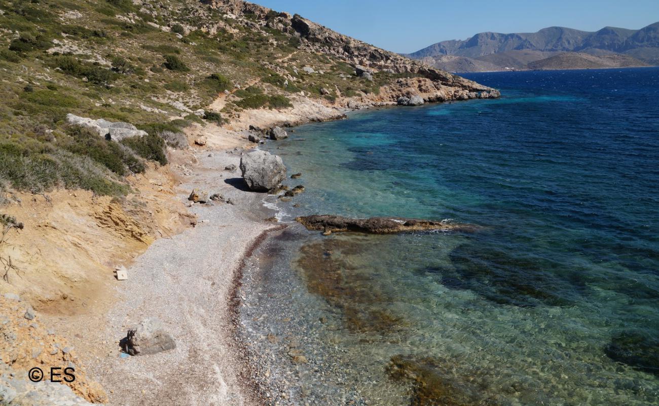 Фото Paradise beach с песок с галькой поверхностью