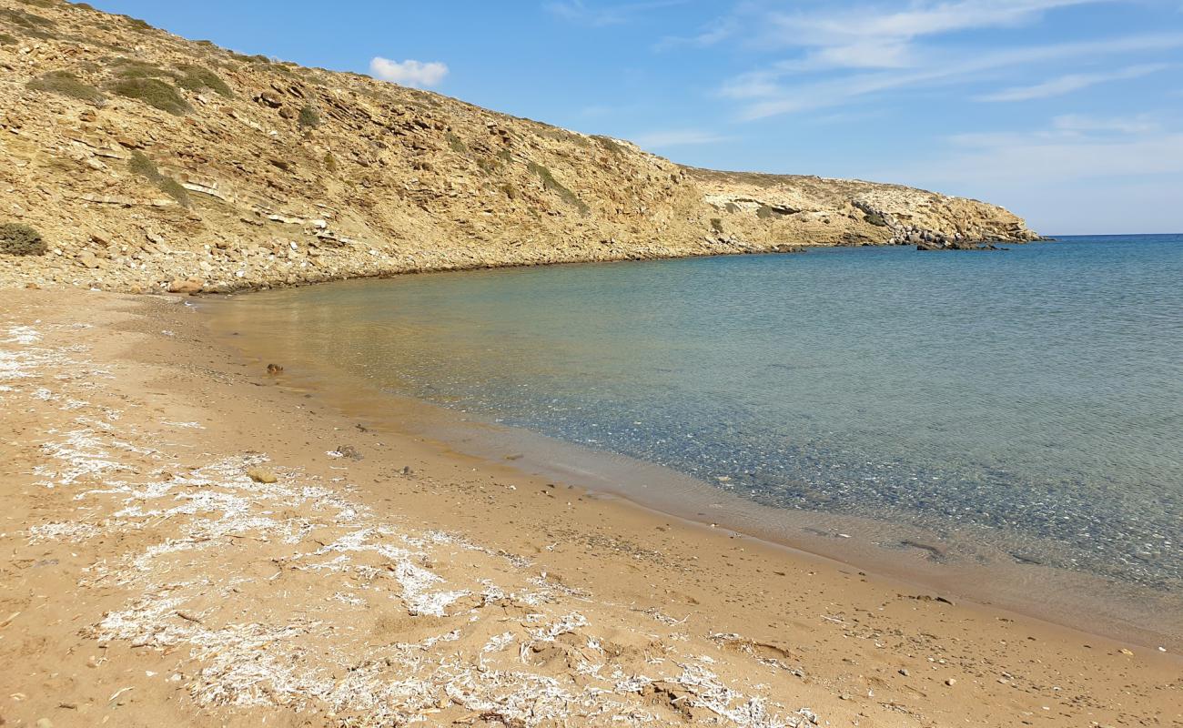 Фото Prasonisiou Beach с песок с камнями поверхностью