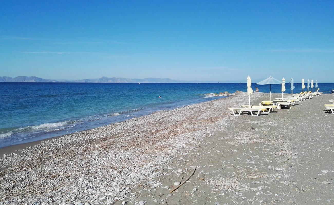 Фото Theologos Beach с песок с галькой поверхностью