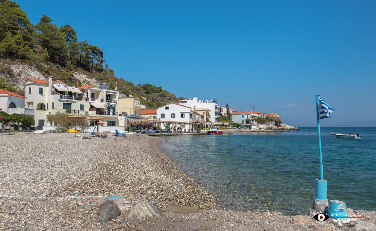 Фото Avlakia beach III с светлая галька поверхностью