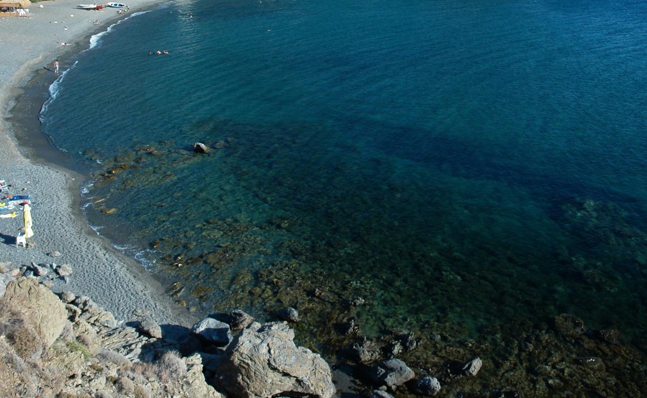 Фото Zanakounta beach с светлая галька поверхностью