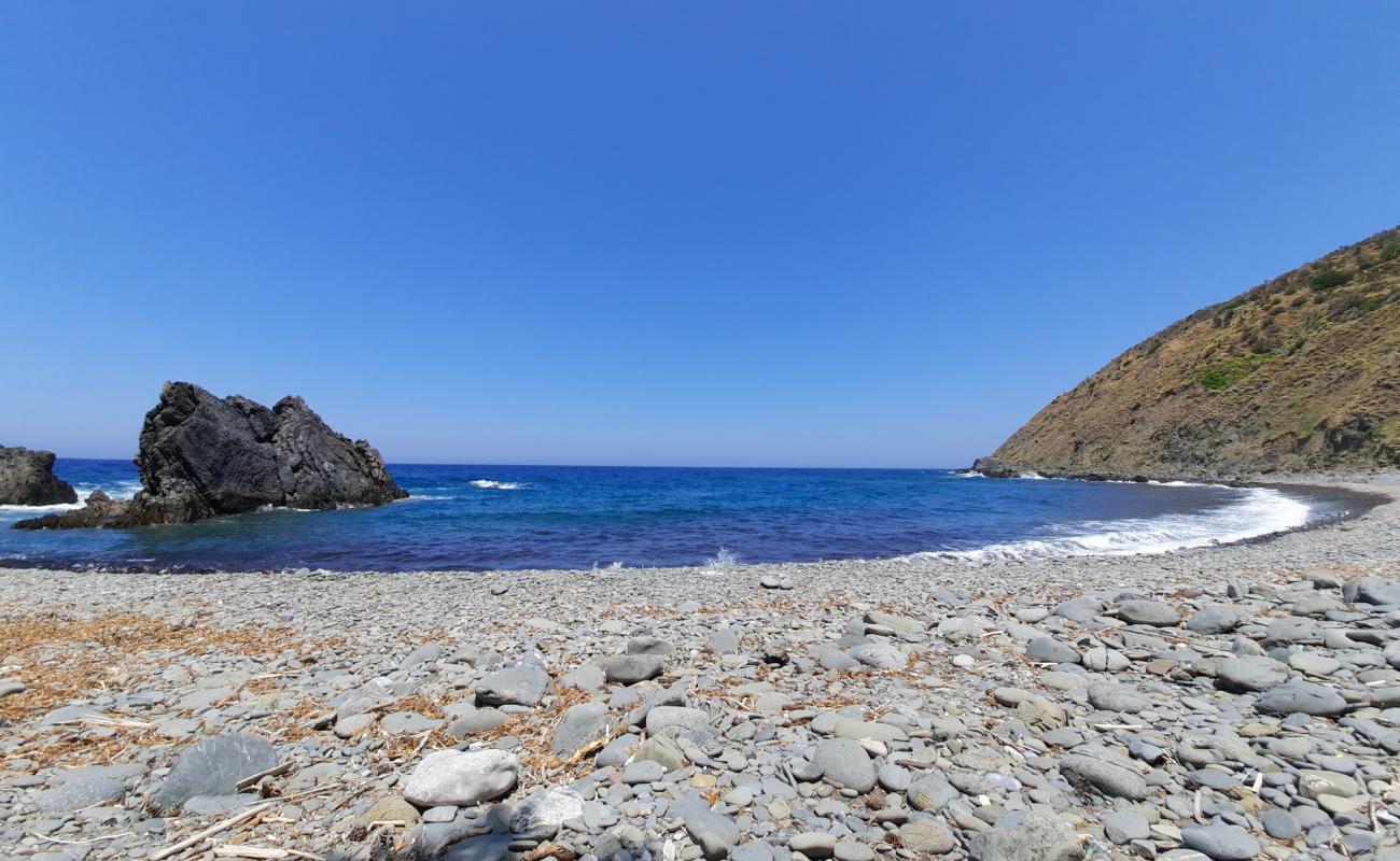 Фото St. Georgios Beach с серая галька поверхностью