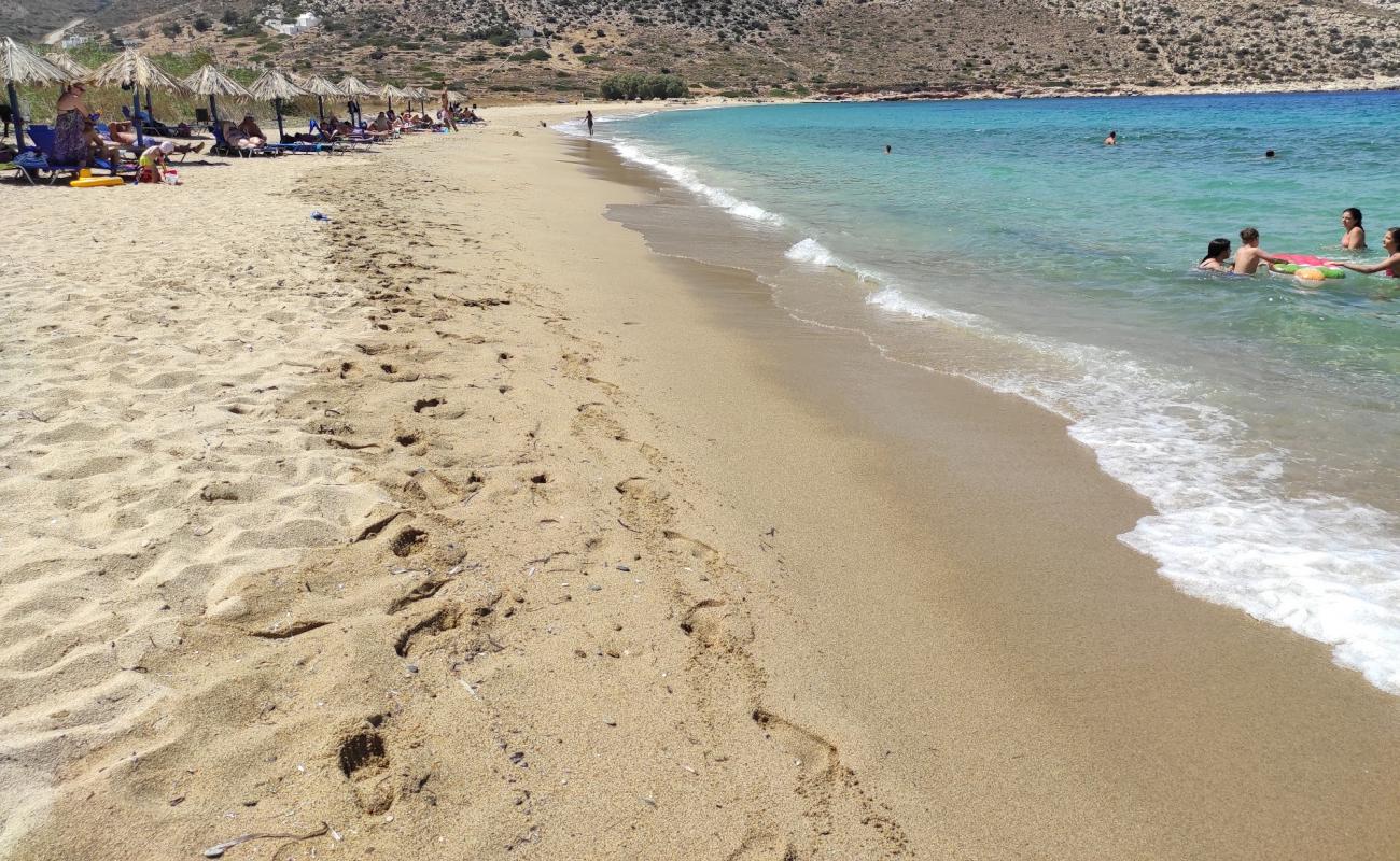 Фото Agios Theodoti beach с светлый песок поверхностью