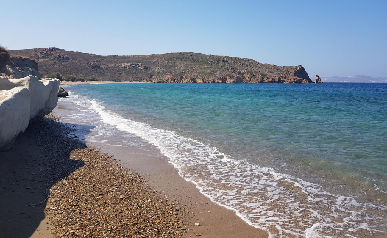 Фото Ellinika beach с светлый песок поверхностью