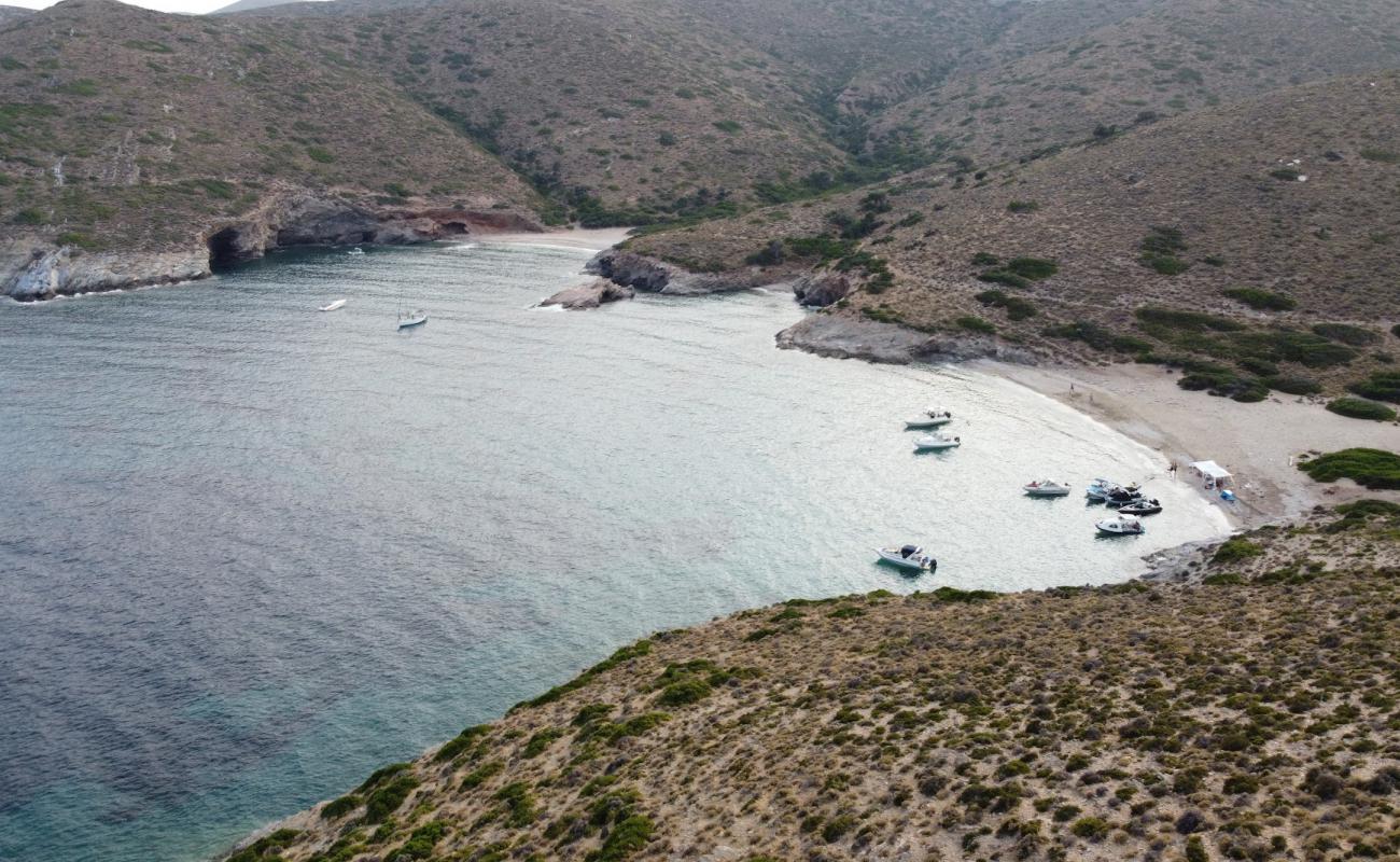 Фото Paralia Makronissos с белая чистая галька поверхностью