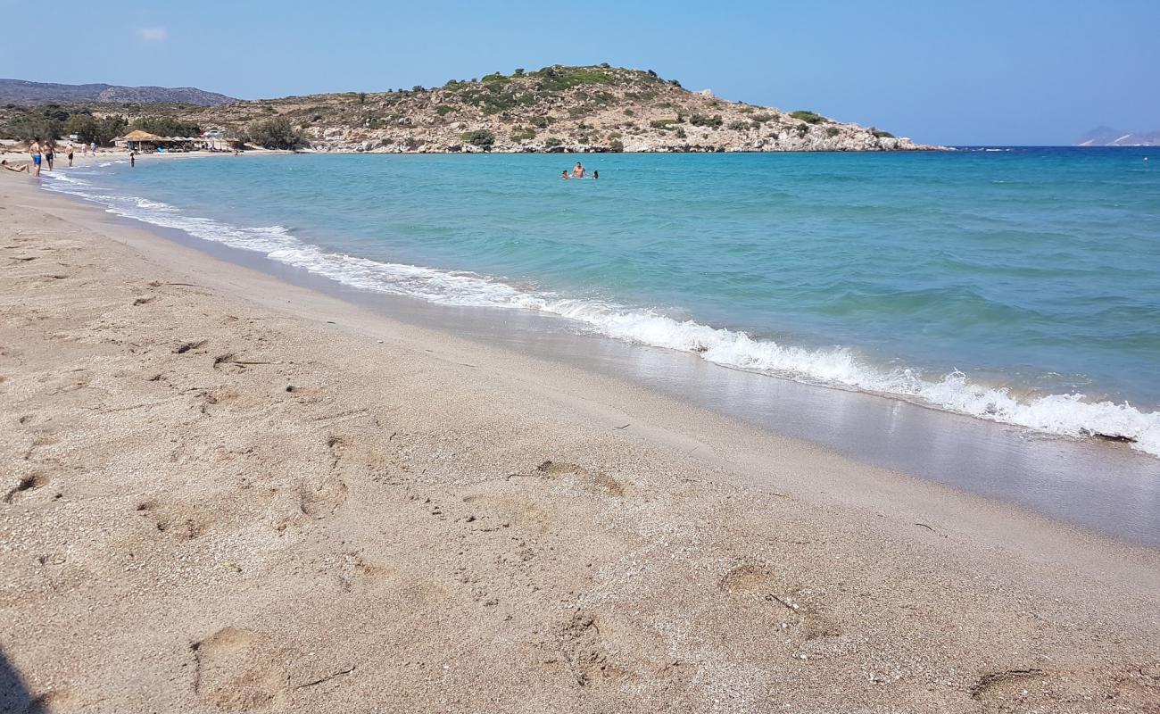 Фото Achivadolimni beach с светлый песок поверхностью