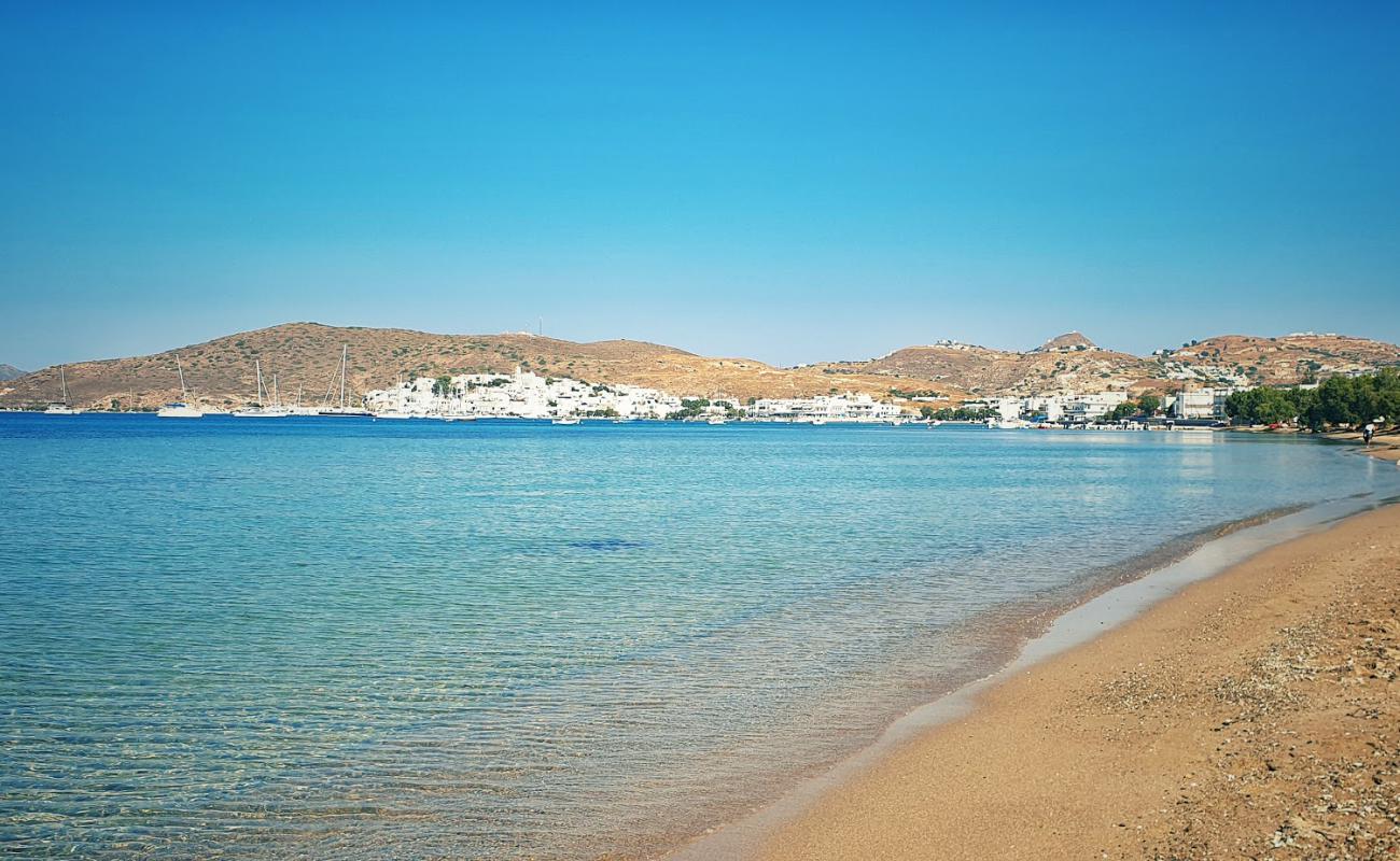 Фото Papikinou beach с светлый песок поверхностью