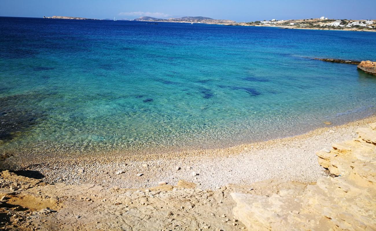 Фото Alejandra beach с светлая галька поверхностью