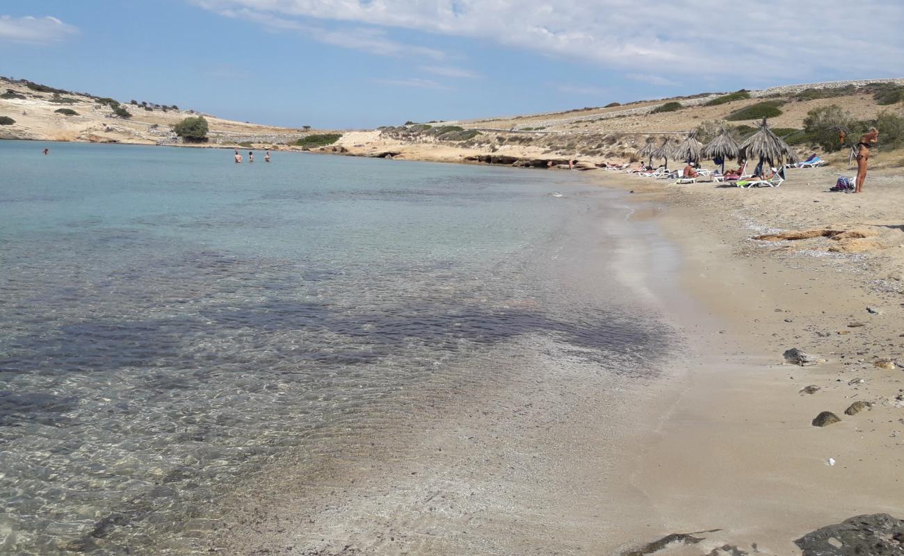 Фото Almyros beach с светлый песок поверхностью