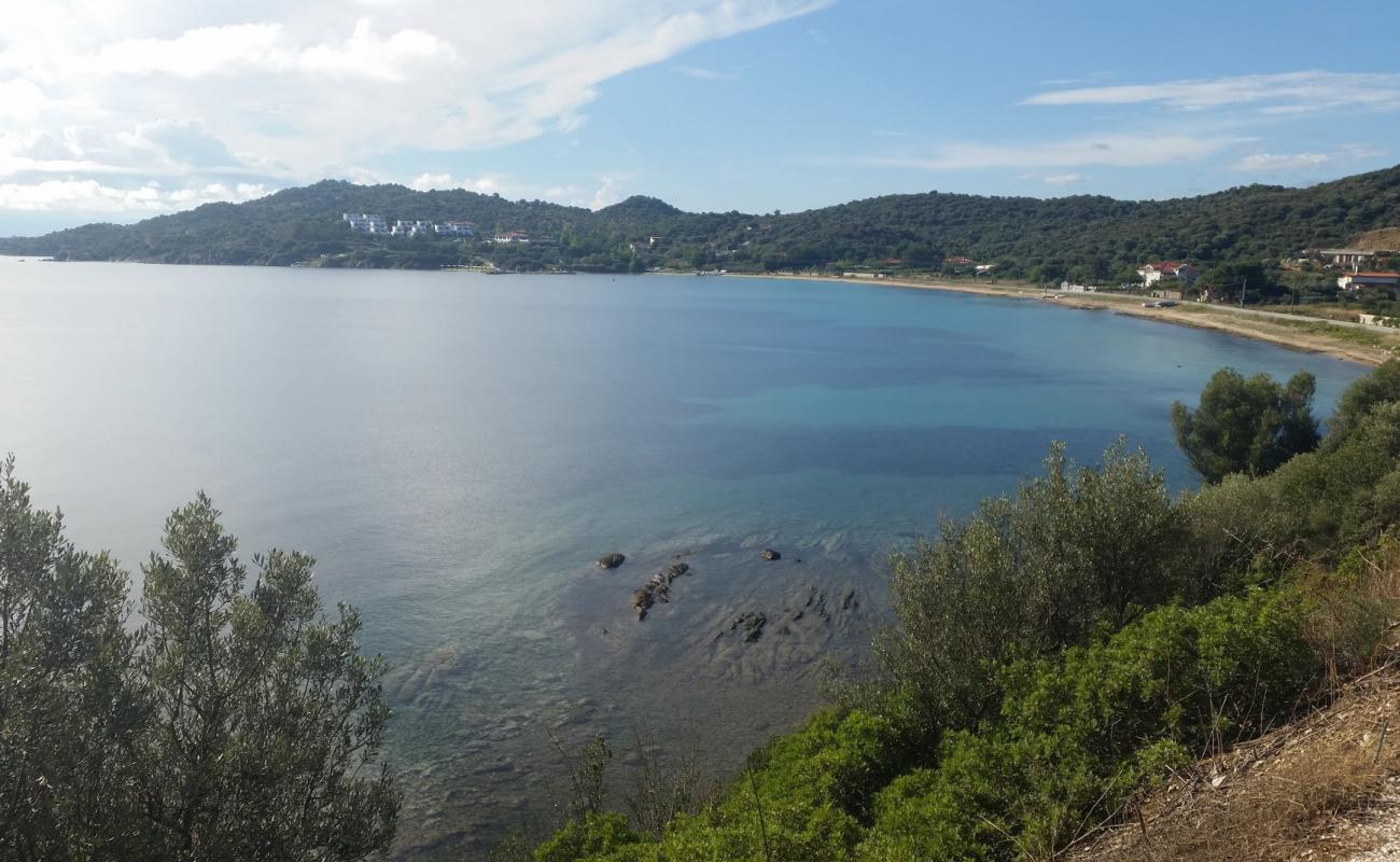 Фото Megali Ammos beach с светлый песок поверхностью