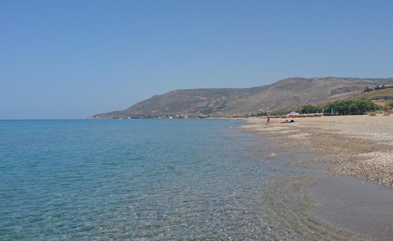 Фото Episkopi beach II с светлый песок поверхностью