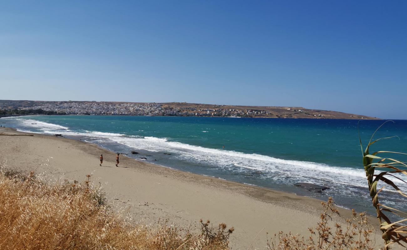 Фото Petras beach с светлая галька поверхностью